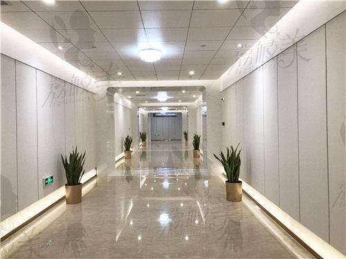 温州和平国际医院室内走廊