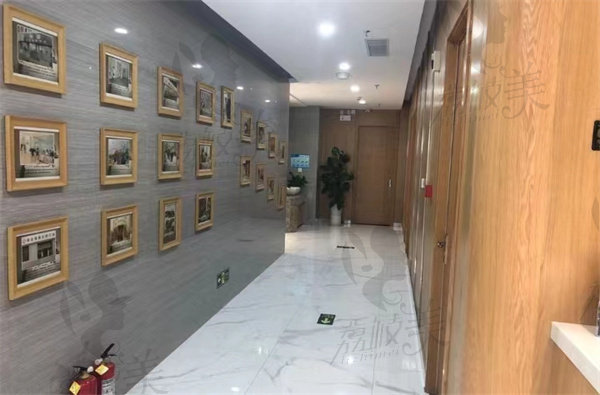 南阳精益口腔门诊部走廊