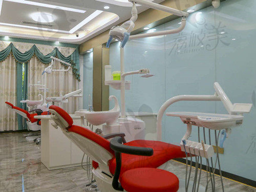 万宁市牙口腔医院诊室