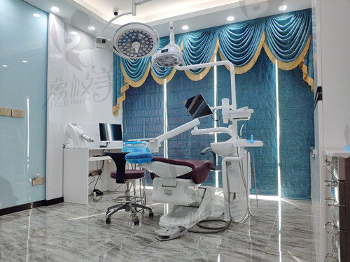 万宁市牙口腔医院诊疗室