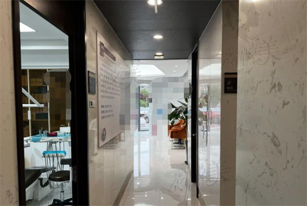 北京和谐美口腔诊所走廊