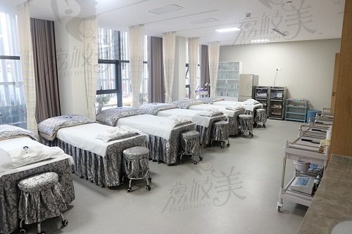 福州海峡整形医院皮肤诊疗师室