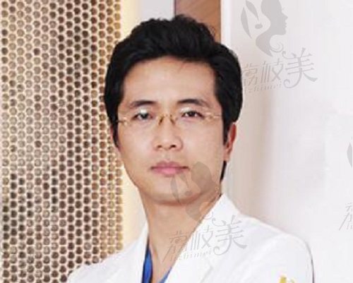 韩国ROCOCO整形外科医院代表院长金相虎