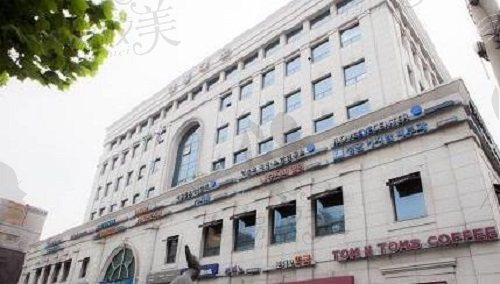 韓國SU牙科醫(yī)院門口 韓國SU牙科醫(yī)院門口