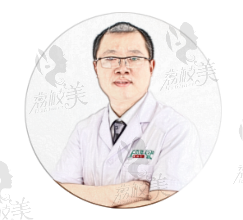 南宁牙百年口腔黄干医生