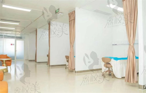 西安高新医院整形科诊室