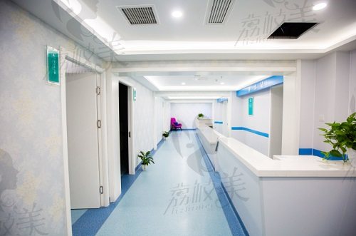 郑州芳艺整形医院护士站