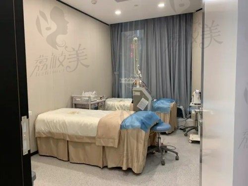 广州中家医家庭医生整形美容医院就诊室