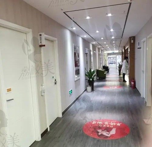 聊城多美医疗美容医院走廊 聊城多美医疗美容医院走廊