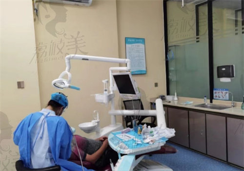 珠海金湾牙卫士口腔诊所诊疗室