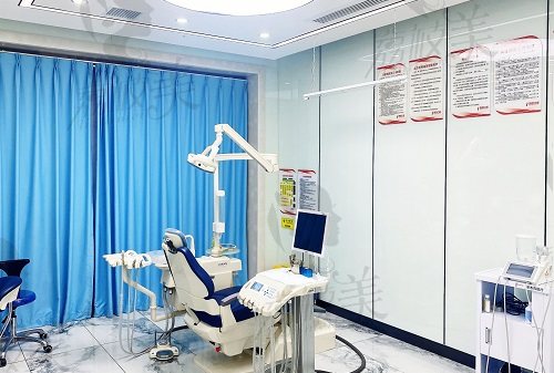 贵阳朗朗口腔医院诊疗室