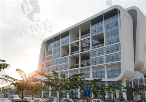 海南省眼科医院是公 立3级医院资质正规.jpg
