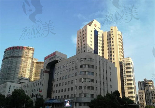 湖南省人民医院眼科白内障手术价格