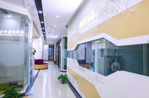 杭州西湖口腔医院走廊