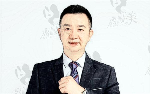 艾毅龙