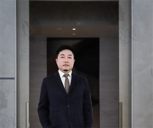 武汉艺星医疗美容门诊部朱胜军