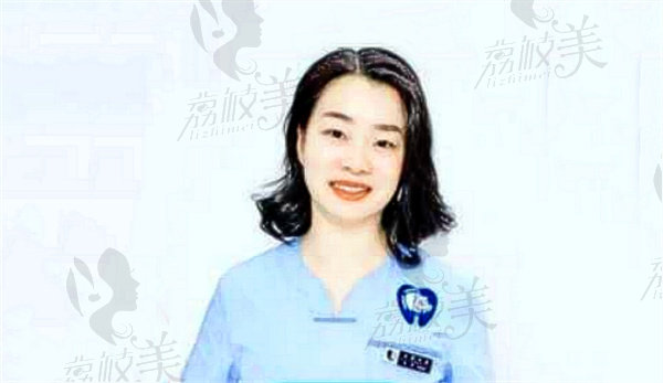 李芳
