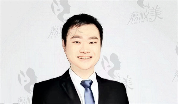 连鹏飞