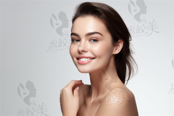 如何涂抹才能有效淡化疤痕黑色素?