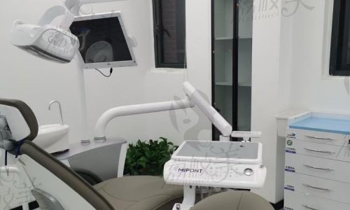 肥西爱牙口腔门诊部操作区