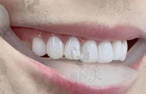 冷水江济世堂口腔医院的医生团队