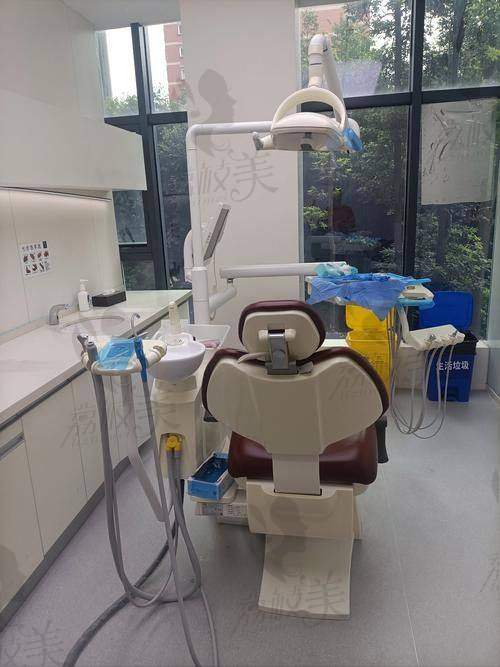 深圳穗华口腔门诊部医生团队实力强大