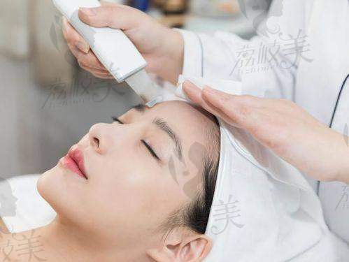 西安市第四 医院皮肤激光治疗中 心是正规的吗?