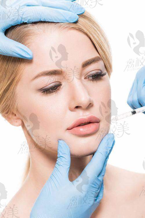 成都晶肤医疗美容连锁（大悦城院）营业时间：