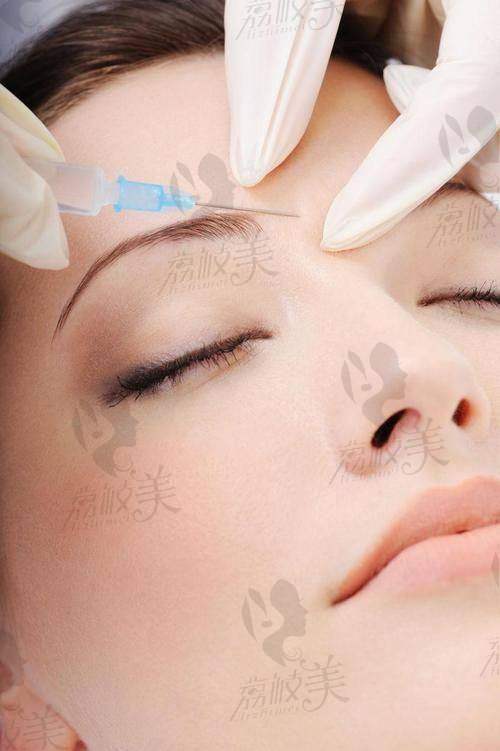 成都晶肤医疗美容连锁(光华村院)营业时间: